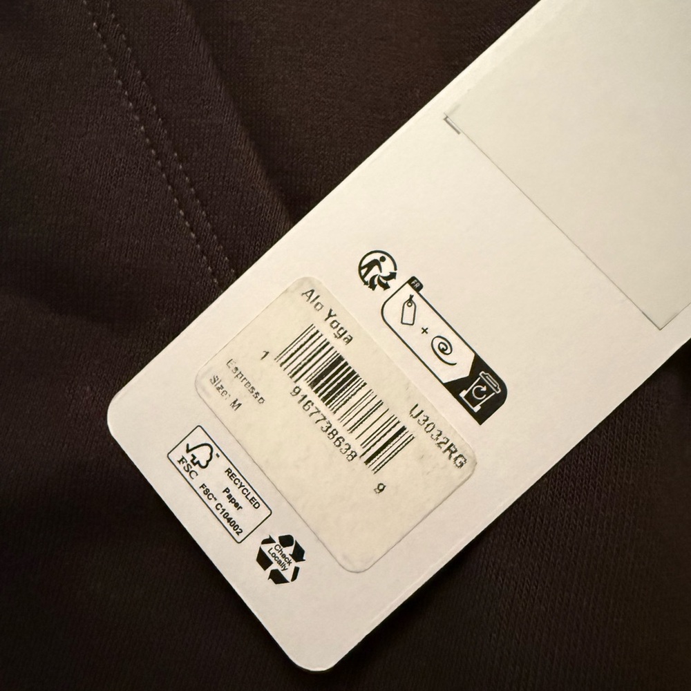 ALO Yoga Accolade Hoodie Espresso - size medium NWT - Picture 3 of 7